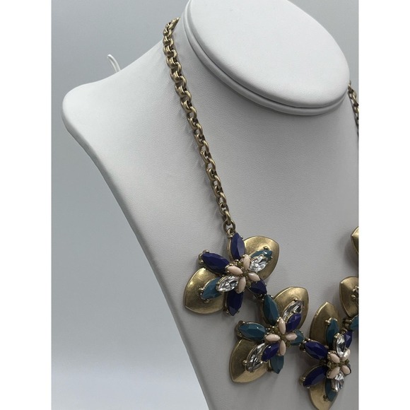 J. CREW Blue Peach Clear
Iridescent Rhinestone Gold Tone Statement Necklace - Picture 8 of 13